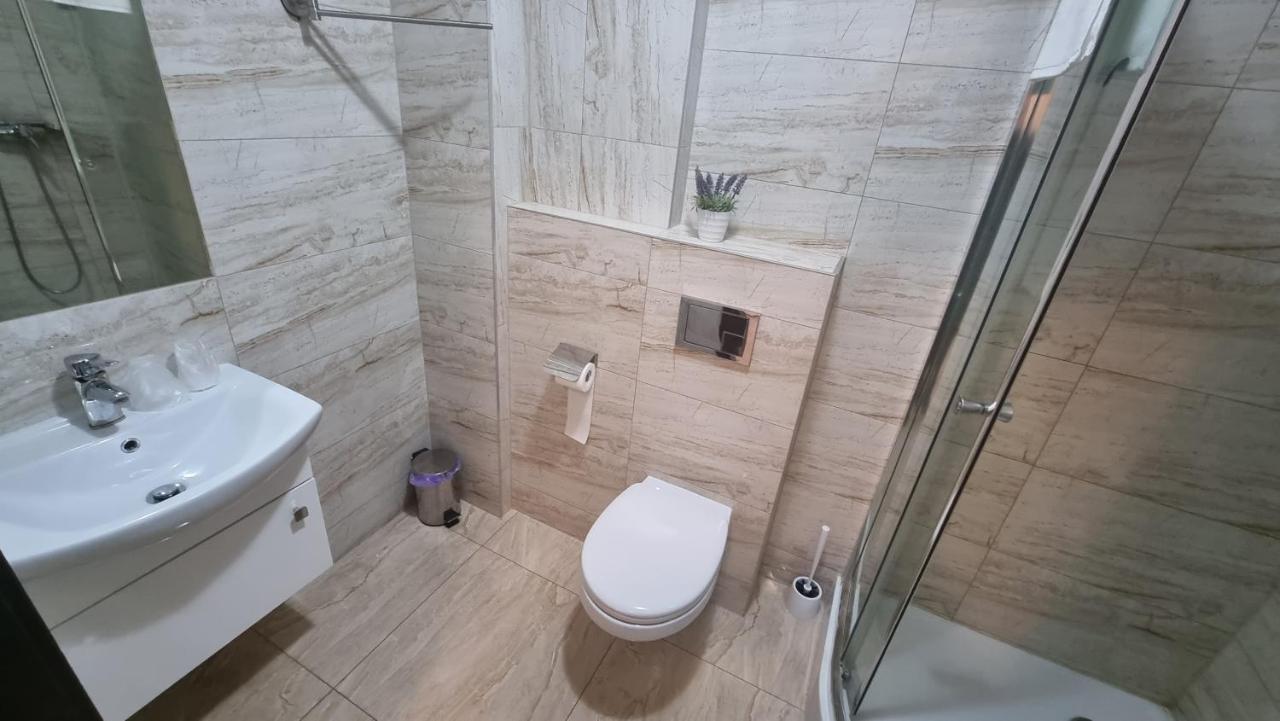 Hotel Monika Maków Mazowiecki Esterno foto