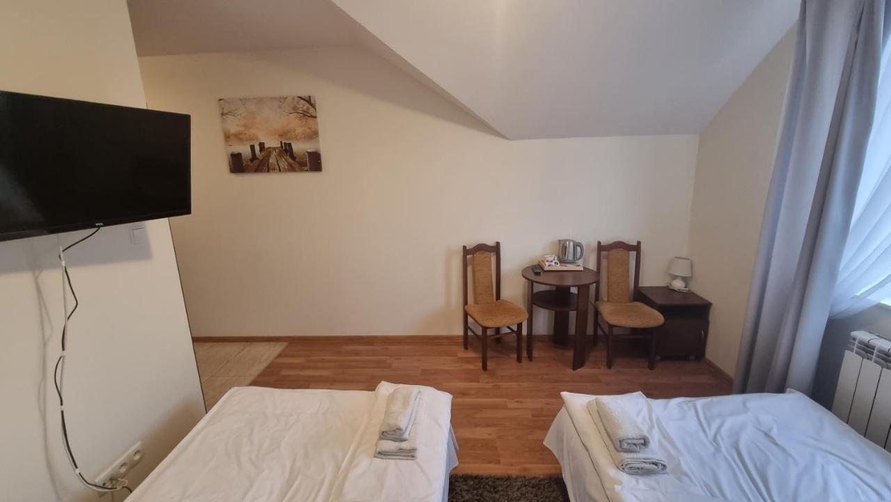 Hotel Monika Maków Mazowiecki Esterno foto